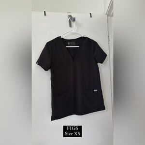 FIGS Black Scrub Top XS